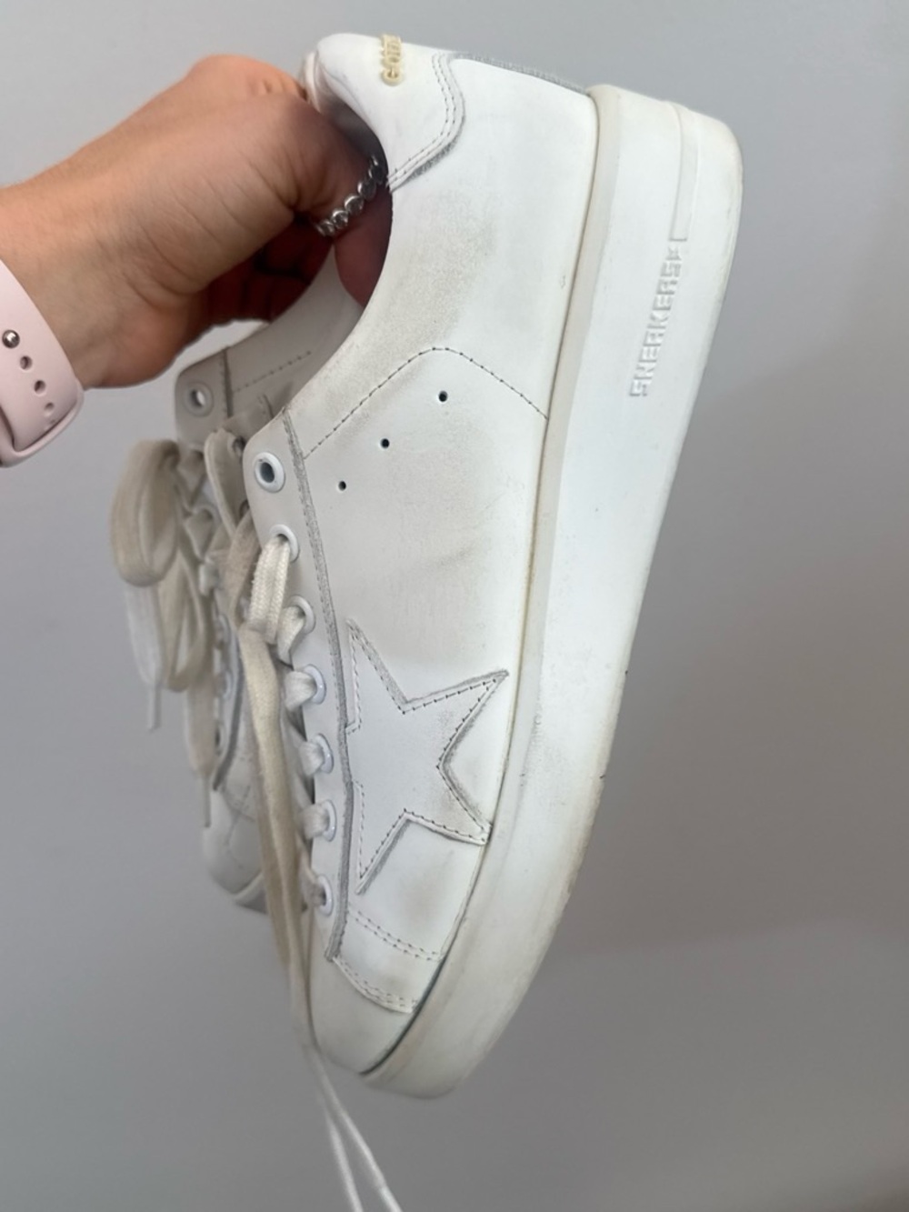 Golden Goose White Leather Star Lace-Up Sneaker with Gold Branding - Picture 3 of 7